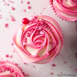 Pinke Super Streusel -Super Streusel 20201003 1 SuperStreusel Produktfotos Rosen Cupcakes 20201003 35