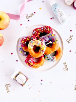 SuperDrip Pink 6 SuperDrip Pink -Super Streusel 2022 01 30SuperStreusel Apfeldonuts Titel scaled